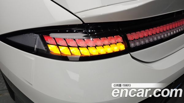 Hyundai IONIQ 6 2023, фото 9