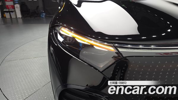Mercedes-Benz EQS 2023, фото 8
