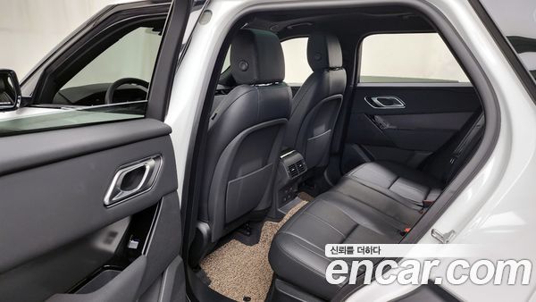 Land Rover Range Rover Velar 2025, фото 16