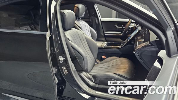Mercedes-Benz S-Class 2022, фото 16