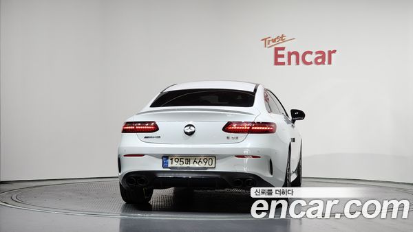 Mercedes-Benz E-Class 2023, фото 4