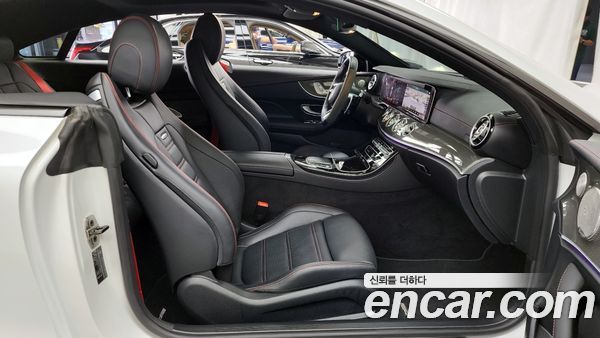 Mercedes-Benz E-Class 2023, фото 17