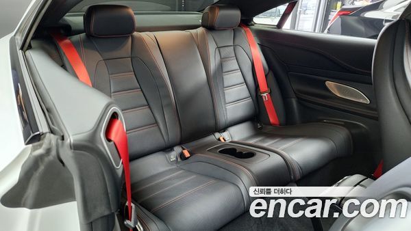 Mercedes-Benz E-Class 2023, фото 18