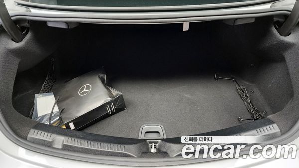 Mercedes-Benz E-Class 2023, фото 26