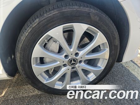 Mercedes-Benz E-Class 2020, фото 5