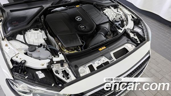 Mercedes-Benz E-Class 2025, фото 6