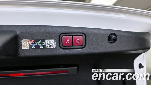 Mercedes-Benz E-Class 2025, фото 30