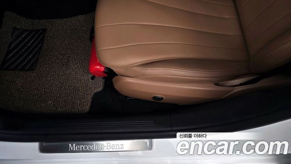 Mercedes-Benz E-Class 2025, фото 31