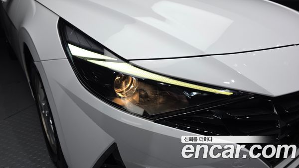 Hyundai Elantra 2022, фото 8