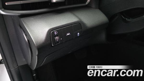 Hyundai Elantra 2022, фото 29