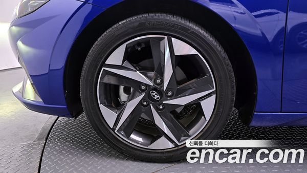 Hyundai Elantra 2022, фото 5