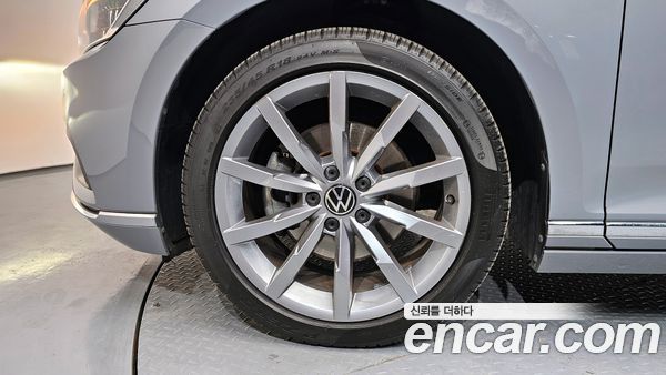 Volkswagen Passat 2022, фото 4