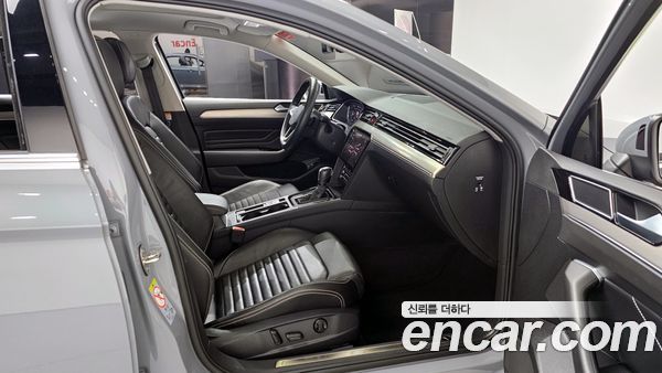 Volkswagen Passat 2022, фото 15