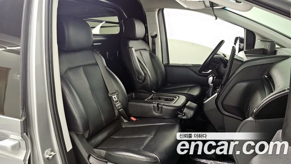 Hyundai Staria 2023, фото 16