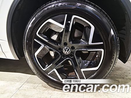 Volkswagen Touareg 2024, фото 5