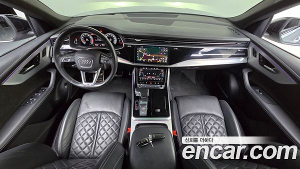 Audi Q8 2021, фото 9