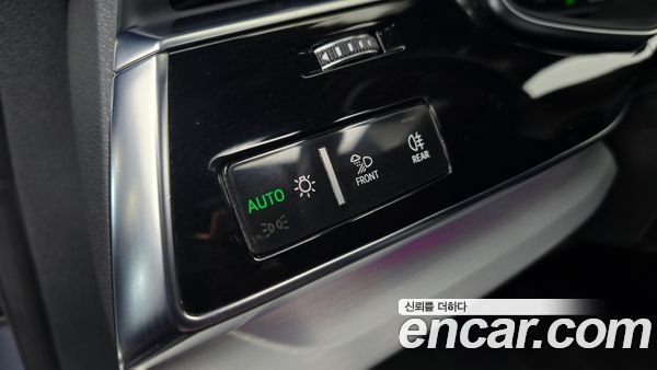 Audi Q8 2021, фото 28