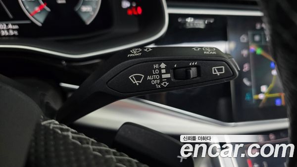 Audi Q8 2021, фото 30