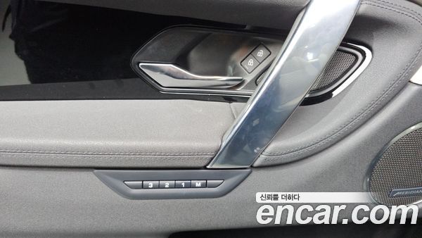 Land Rover Discovery Sport 2023, фото 29