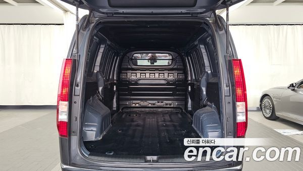 Hyundai Staria 2023, фото 26