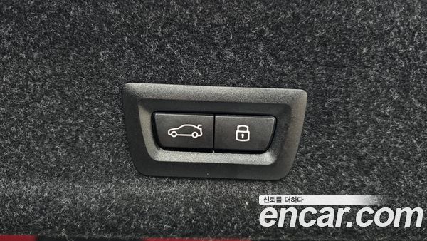 BMW 3 Series 2024, фото 26