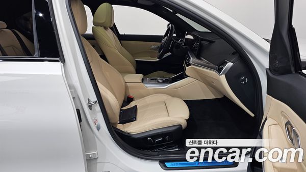 BMW 3 Series 2024, фото 16
