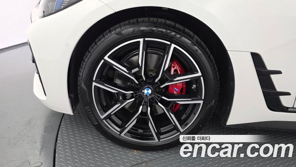 BMW 4 Series 2025, фото 5