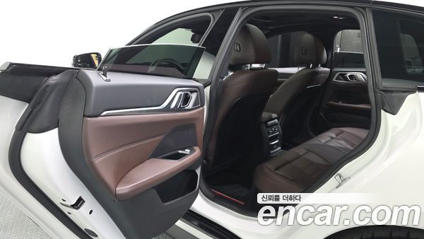 BMW 4 Series 2025, фото 16