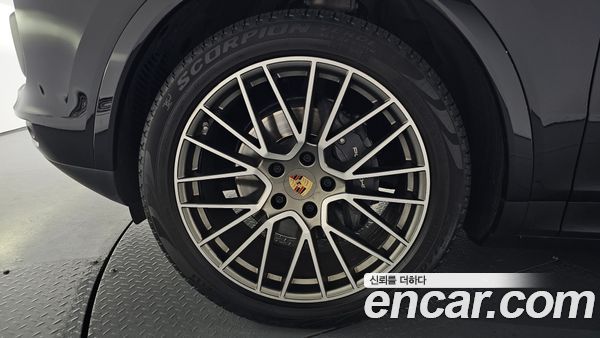 Porsche Cayenne 2023, фото 4