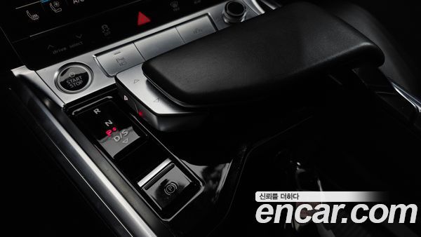 Audi e-tron 2021, фото 11