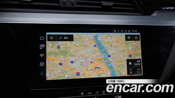 Audi e-tron 2021, фото 19