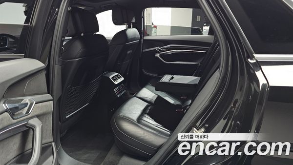Audi e-tron 2021, фото 15
