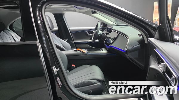 Mercedes-Benz E-Class 2025, фото 16