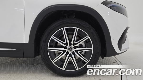 Mercedes-Benz EQB 2026, фото 5