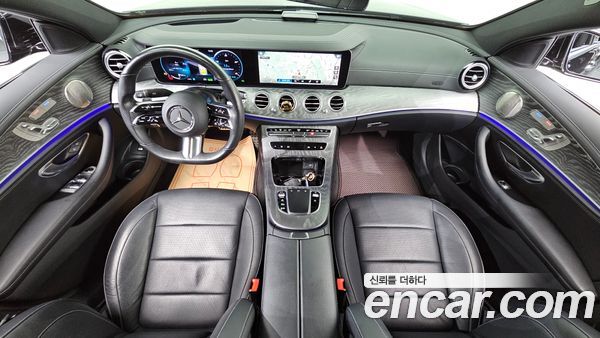 Mercedes-Benz E-Class 2022, фото 10