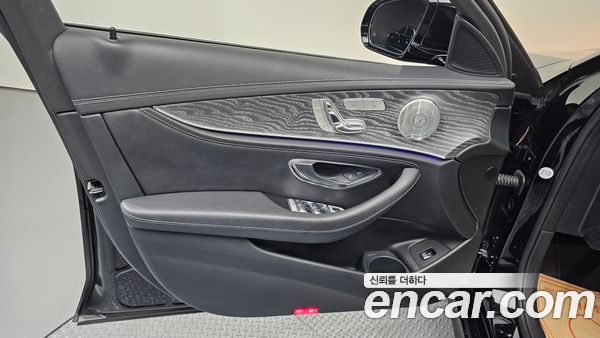 Mercedes-Benz E-Class 2022, фото 14