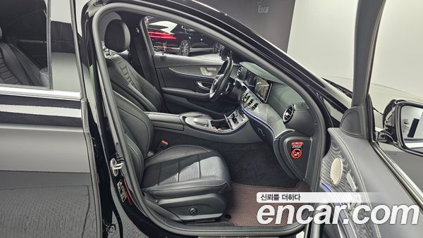 Mercedes-Benz E-Class 2022, фото 16