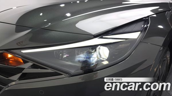 Hyundai Elantra 2023, фото 8
