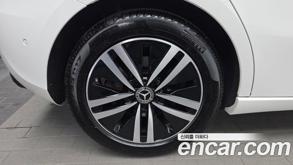 Mercedes-Benz A-Class 2021, фото 5