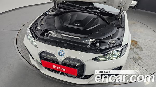 BMW i4 2022, фото 6