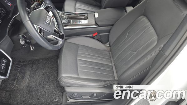 Audi A6 2020, фото 31