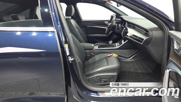 Audi A6 2021, фото 16