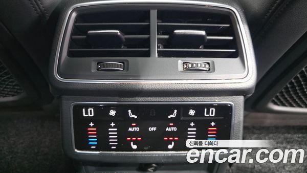 Audi A6 2021, фото 29