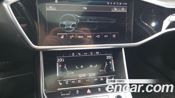 Audi A6 2021, фото 32