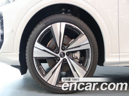 Audi Q5 2025, фото 5