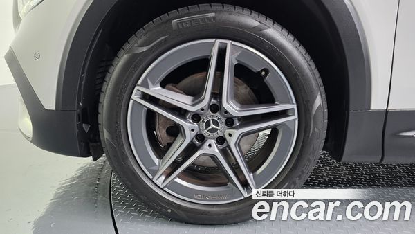 Mercedes-Benz GLB 2021, фото 5