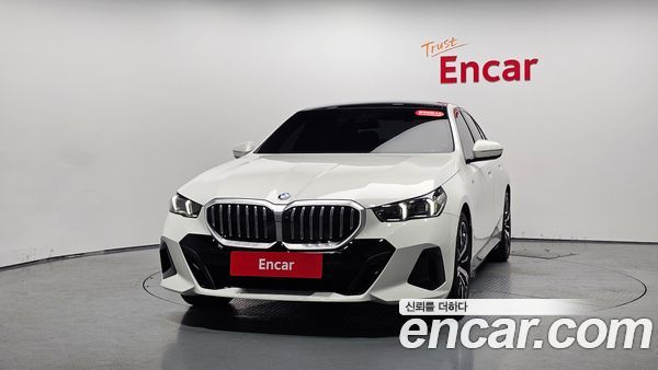 BMW 5 Series 2025, фото 2