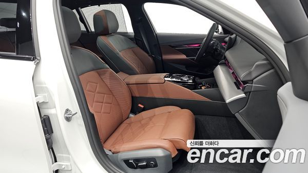 BMW 5 Series 2025, фото 16
