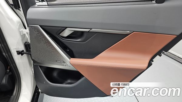 BMW 5 Series 2025, фото 14