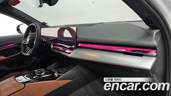 BMW 5 Series 2025, фото 27
